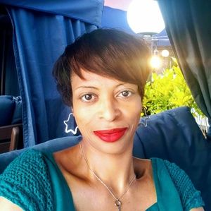 Meet your Posher, Sharon